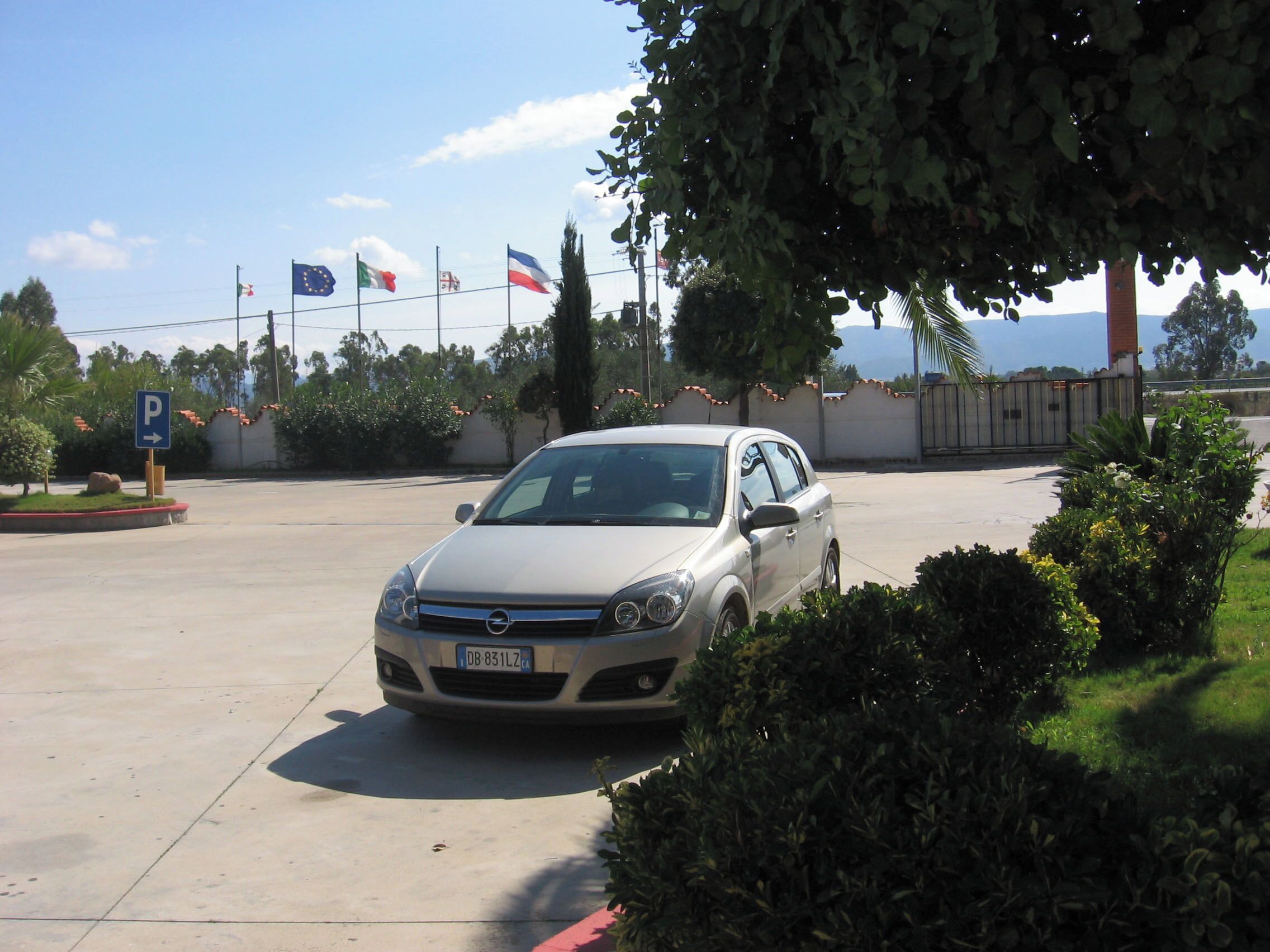 المنشأة من الخارج