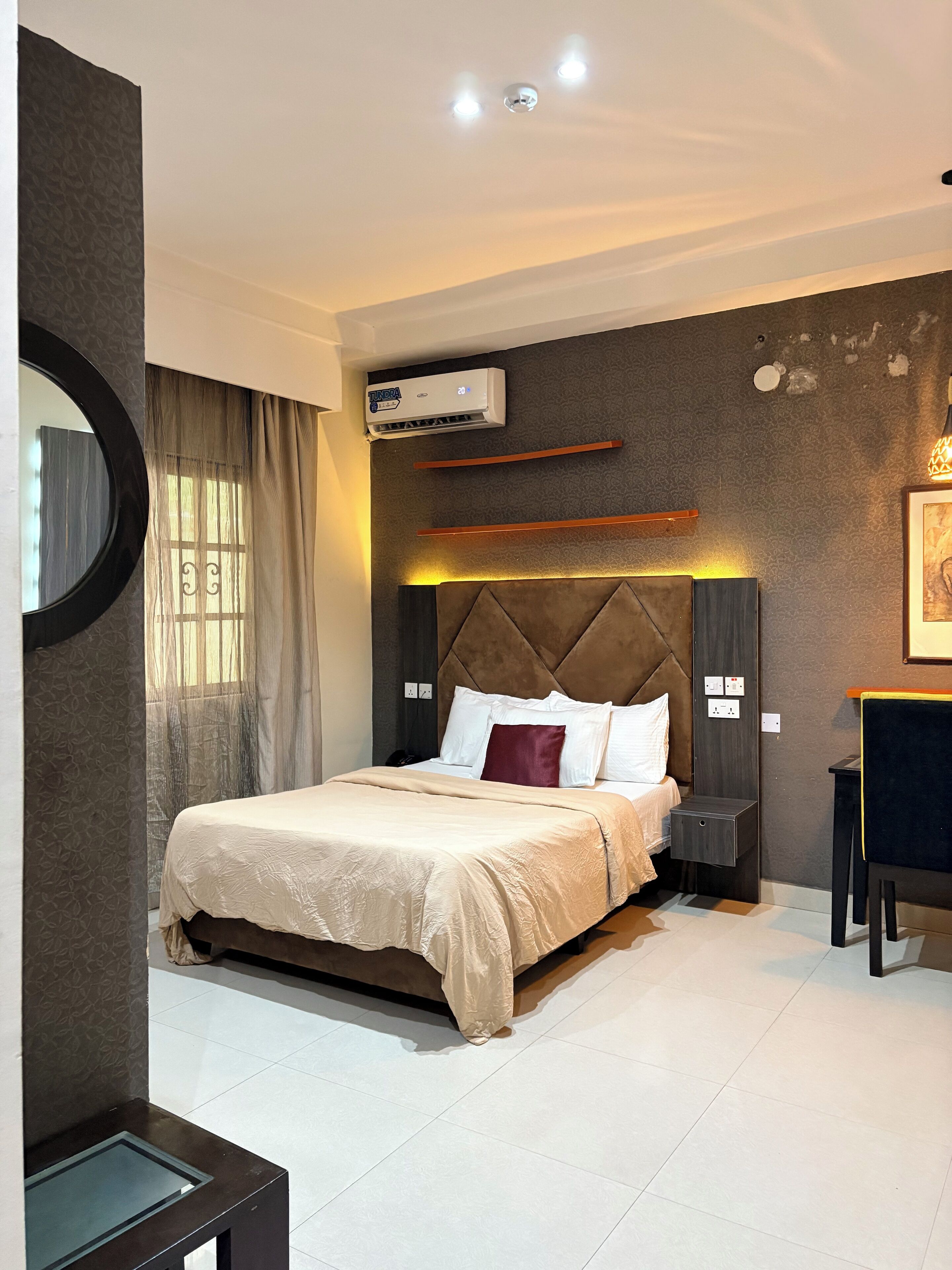 Estudio Prestigio | Ropa de cama de alta calidad, edredón y escritorio 