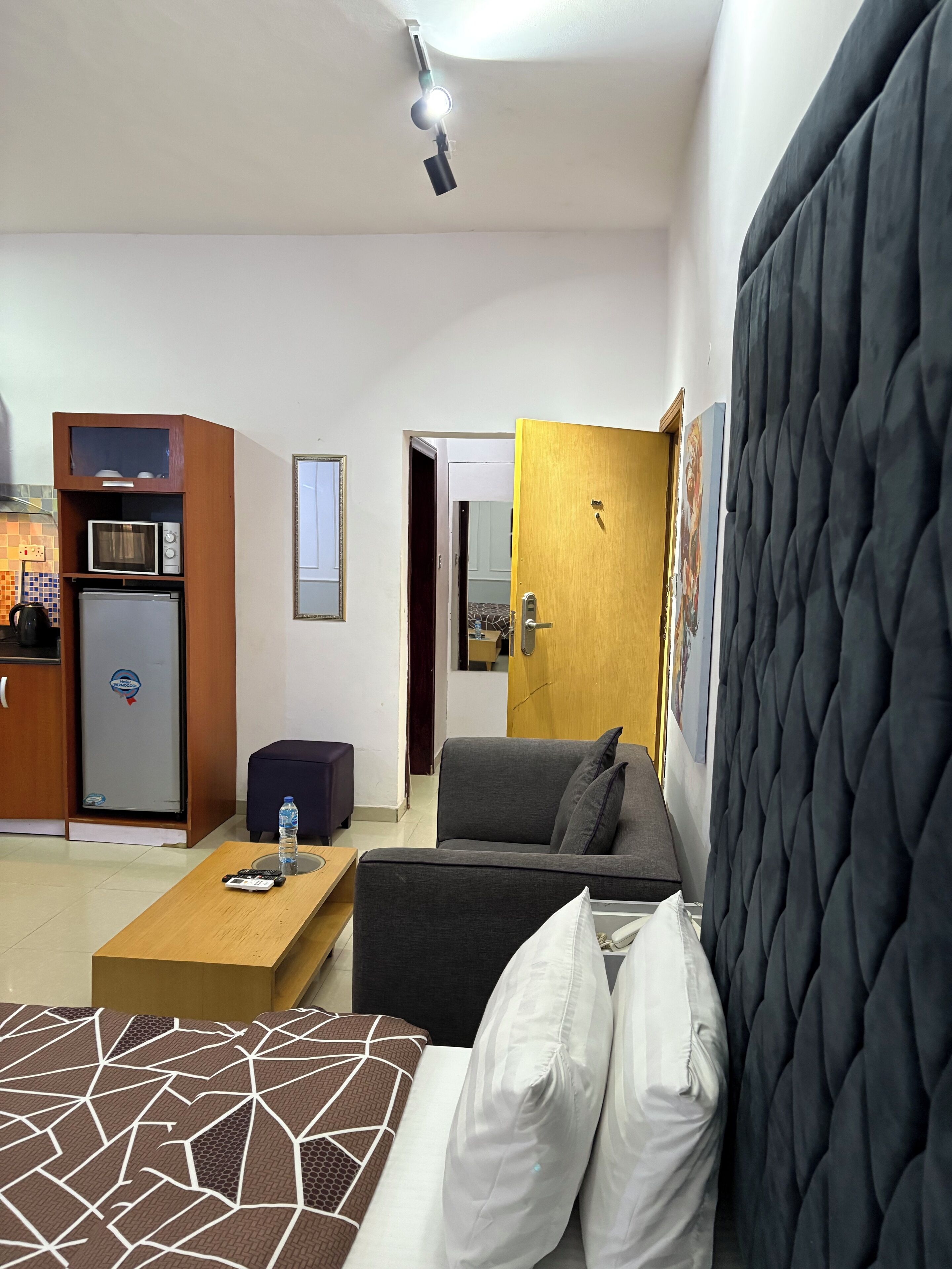 Elite Studio | Living area