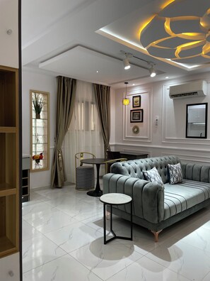 Luxury Apartment | Living area - Millennium Apartments (Lagos)