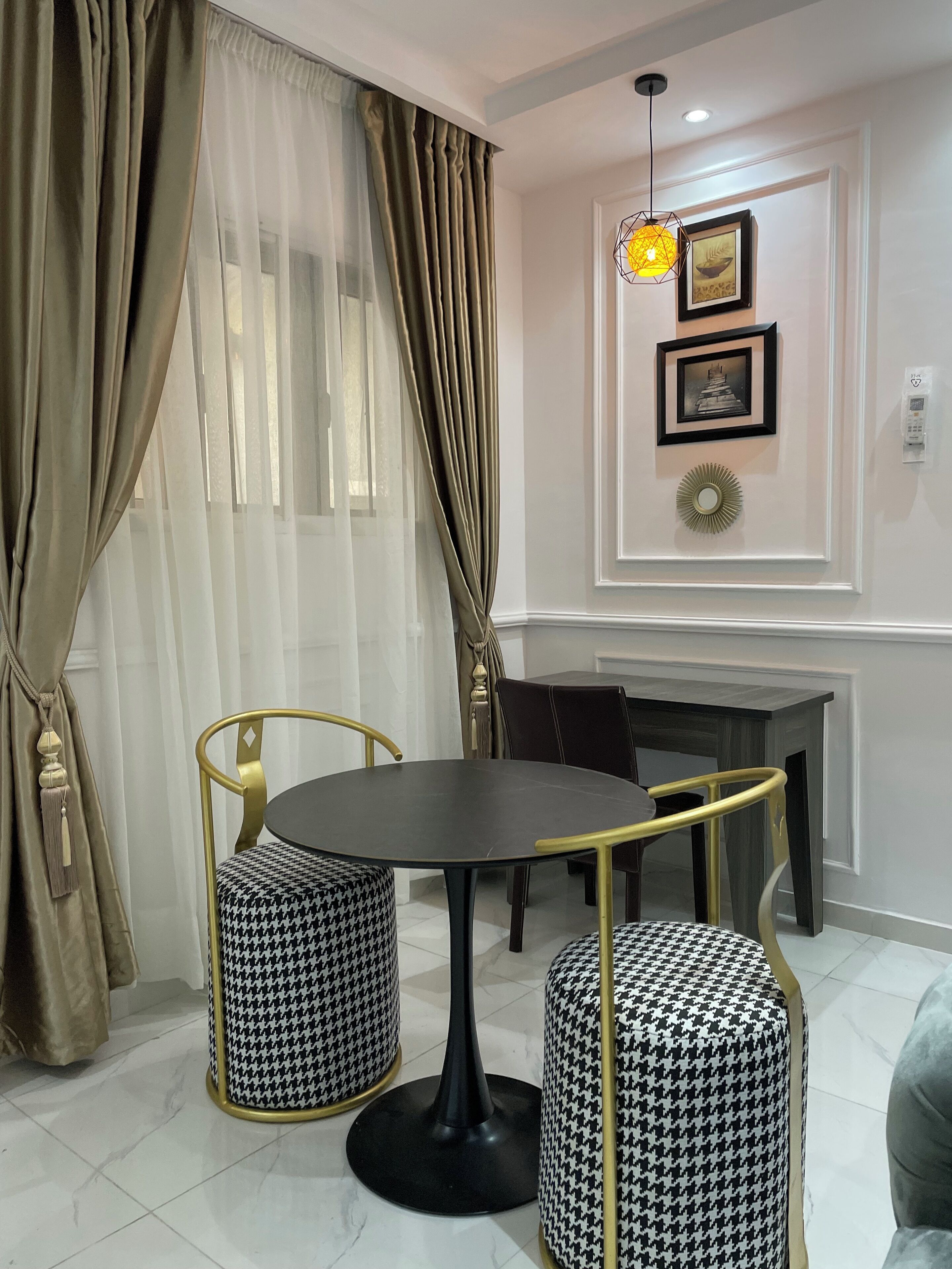 Luxury Apartment | In-room dining