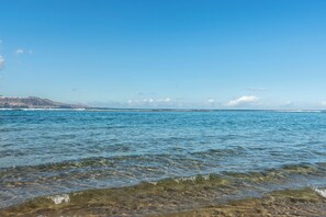 On the beach, white sand - Occidental Las Canteras (Las Palmas de Gran Canaria)