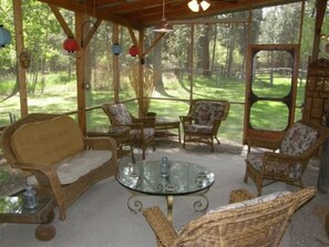 Khu ẩm thực ngoài trời