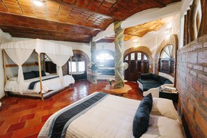 Lower Garden Apartment | Free WiFi