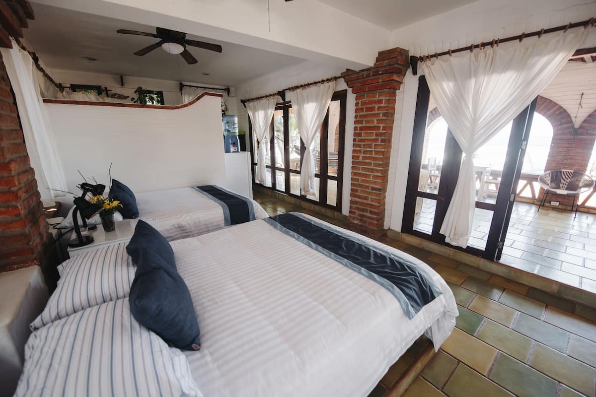 Beach Upper Studio