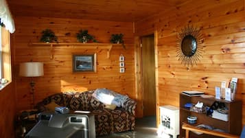 Standard-Ferienhaus, 2 Schlafzimmer, Buchtblick | 1 Schlafzimmer, individuell dekoriert, individuell eingerichtet