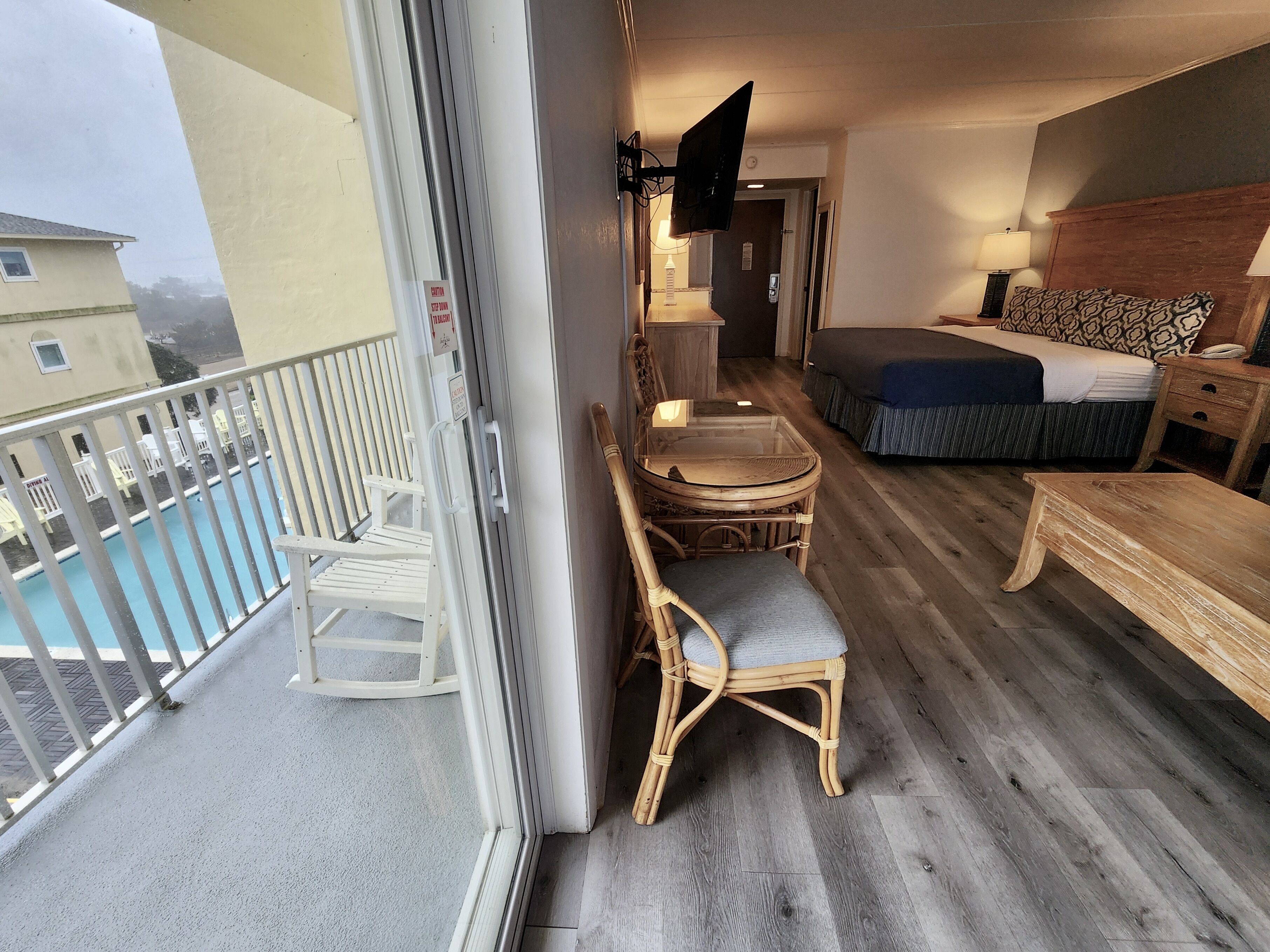 Deluxe enkelrum | Värdeförvaringsskåp på rummet och individuell inredning