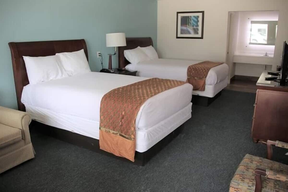 In-room safe, desk, iron/ironing board, free WiFi