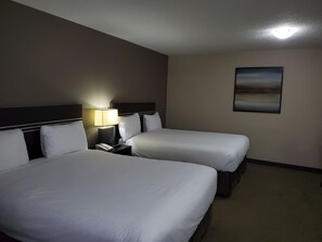 Standard Room, 2 Queen Beds, City View - Royal Lodge (Edmonton)