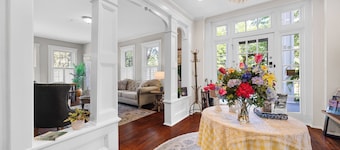 Steeles Tavern Manor