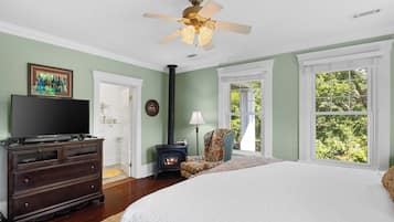 Luxury Room, 1 King Bed, Non Smoking, Private Bathroom (Viognier) | Premium bedding, pillowtop beds, individually decorated