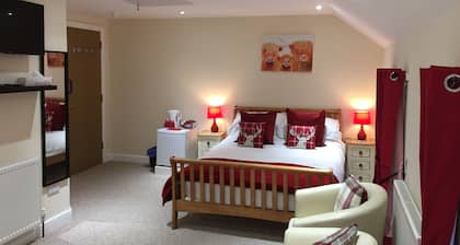 The Village Inn and Kirtle House B&B