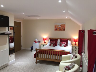 The Village Inn and Kirtle House B&B