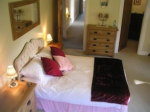Chambre Double, salle de bains attenante