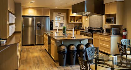 Refresh Inn & Suites