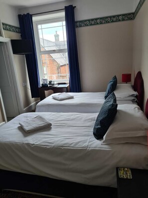 Double or Twin Room, Ensuite | Premium bedding, travel crib, bed sheets -  Norcroft Guest House Vegetarian B&B. (Penrith)