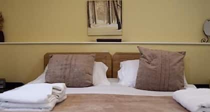 Norcroft Guest House Vegetarian B&B