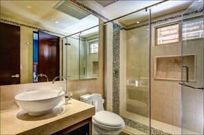 Premier Penthouse, 2 Bedrooms, Tower (Casa de Colores) | Bathroom | Shower, free toiletries, hair dryer, towels - Zama Gardens (Tulum)