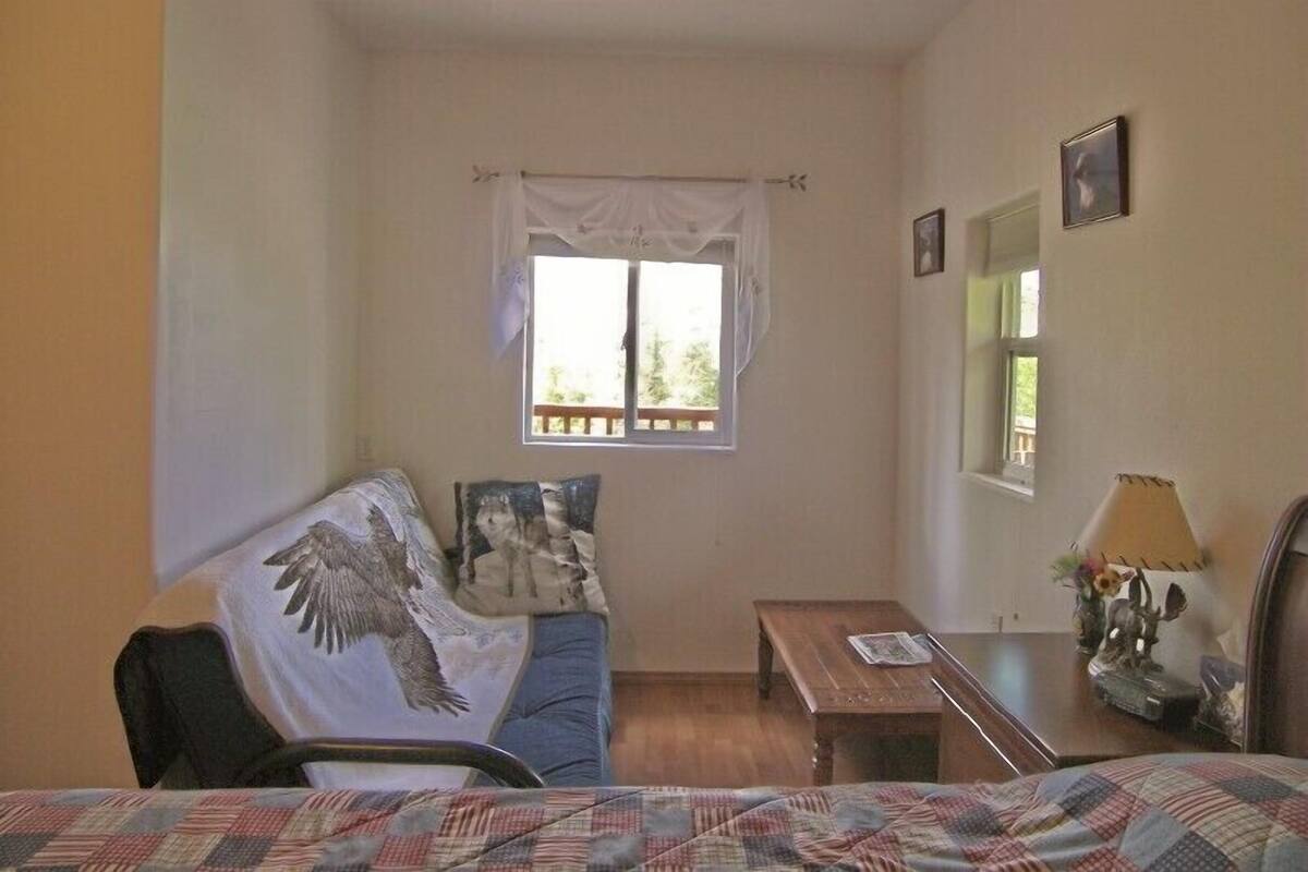 Panoramic Room, 1 Bedroom, Mountain View | Living area