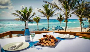 20 restauranter: frokost, lunsj og middag serveres