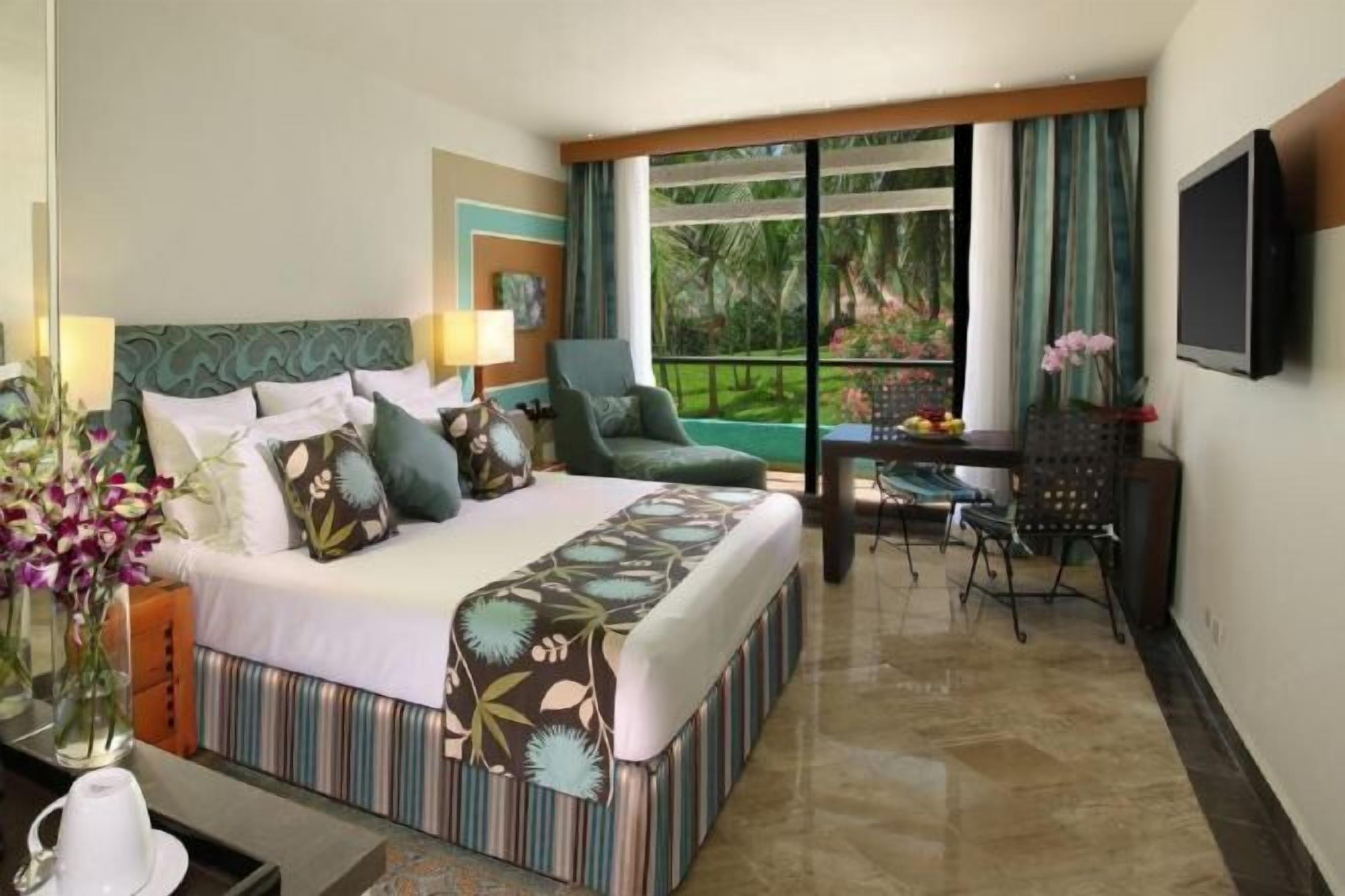 迷你吧（备有免费物品）、客房内保险箱、遮光窗帘、熨斗/熨板