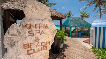 Couples treatment room(s), sauna, hot tub, steam room, body treatments
