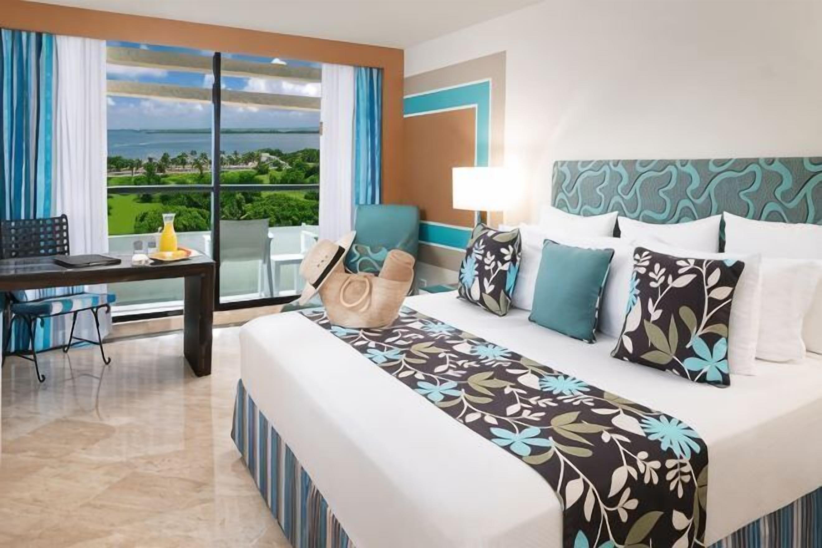 Free minibar, in-room safe, blackout drapes, iron/ironing board
