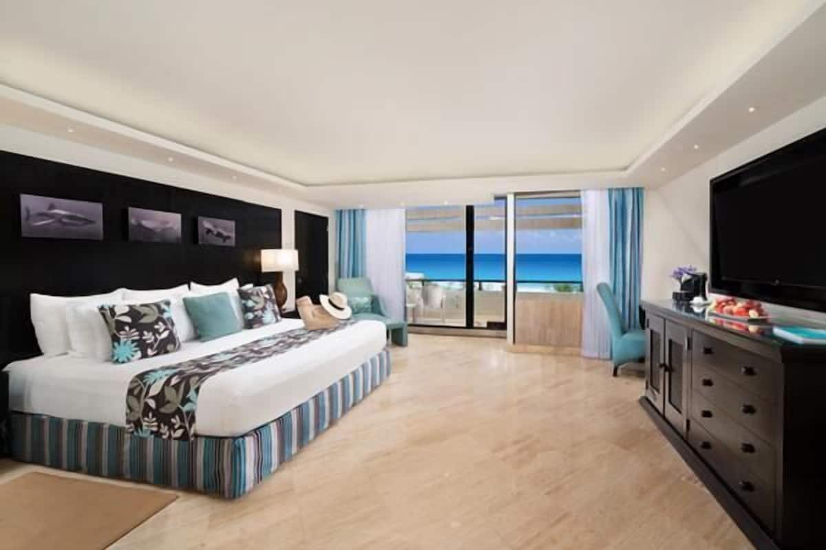 1 habitación y artículos del minibar gratis