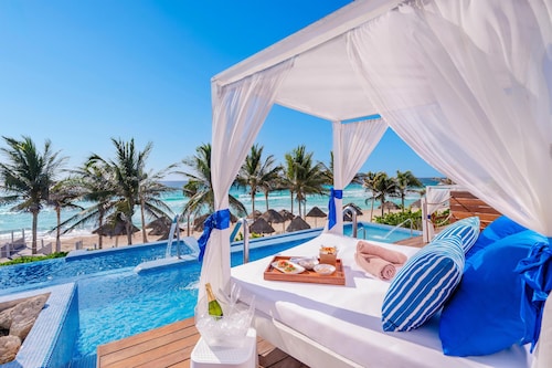 The Pyramid Cancun By Oasis - All Inclusive