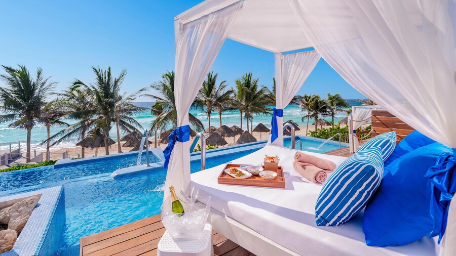 The Pyramid Cancun By Oasis - All Inclusive