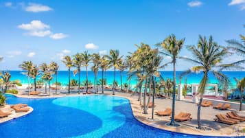 Outdoor pool, open 8:00 AM to 8:00 PM, pool loungers