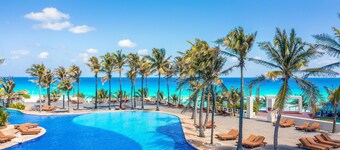 The Pyramid Cancun By Oasis - All Inclusive