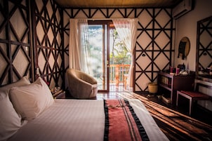 Minibar, in-room safe, individually decorated, individually furnished