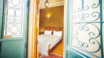 Double Room (Itrane) | Desk, iron/ironing board, free WiFi