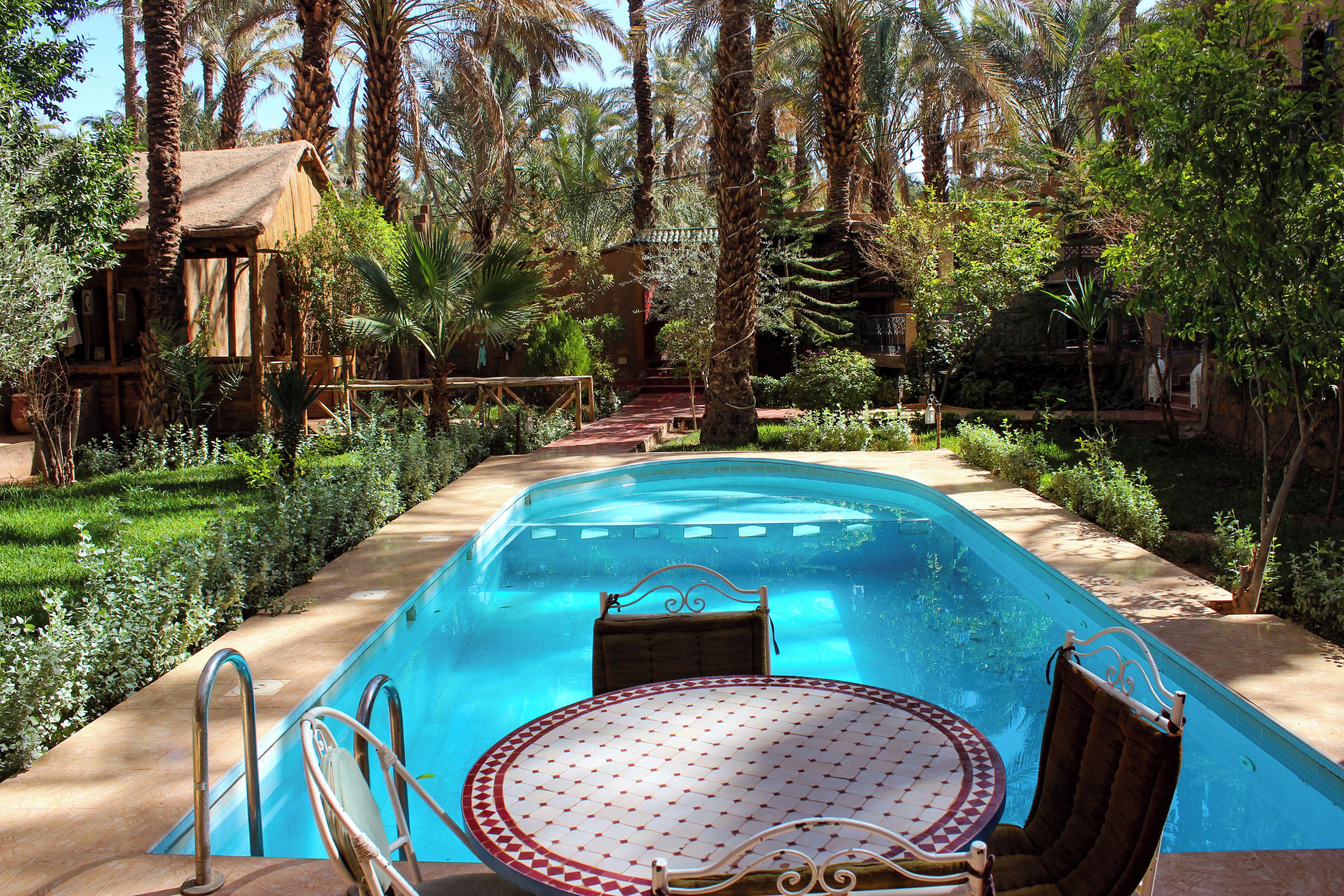 المنشأة من الخارج