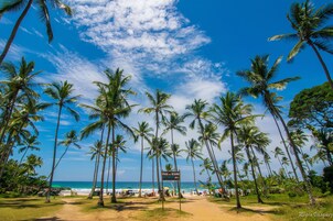 Beach nearby, beach towels