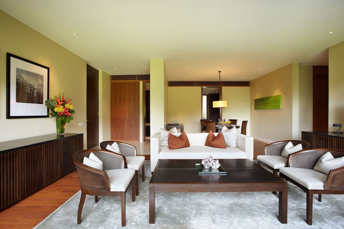 Condo, 2 Bedrooms, Kitchen, Garden View | 1 bedroom, free minibar, in-room safe, desk