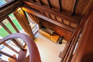 Royal Villa | Living area | LED TV - Louto Dmell Villa & Deluxe (Denpasar)