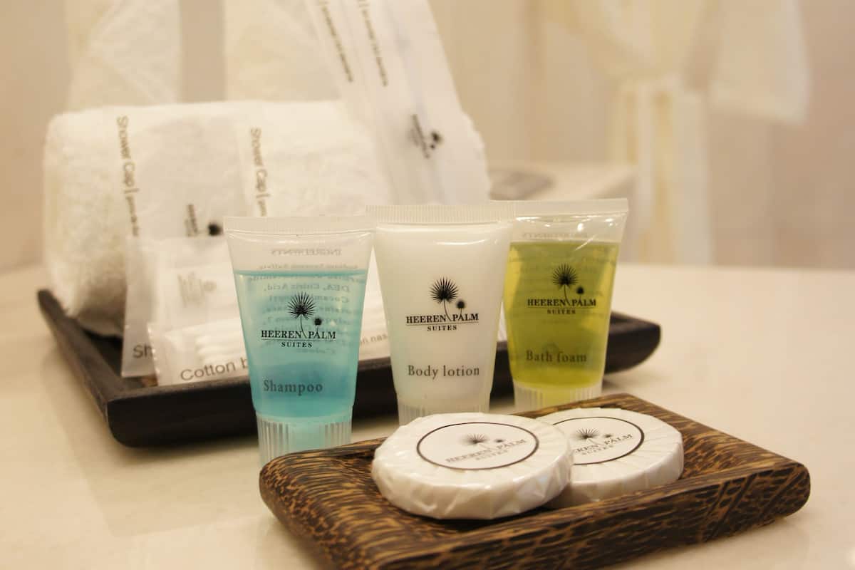 shower, rainfall showerhead, free toiletries, hair dryer