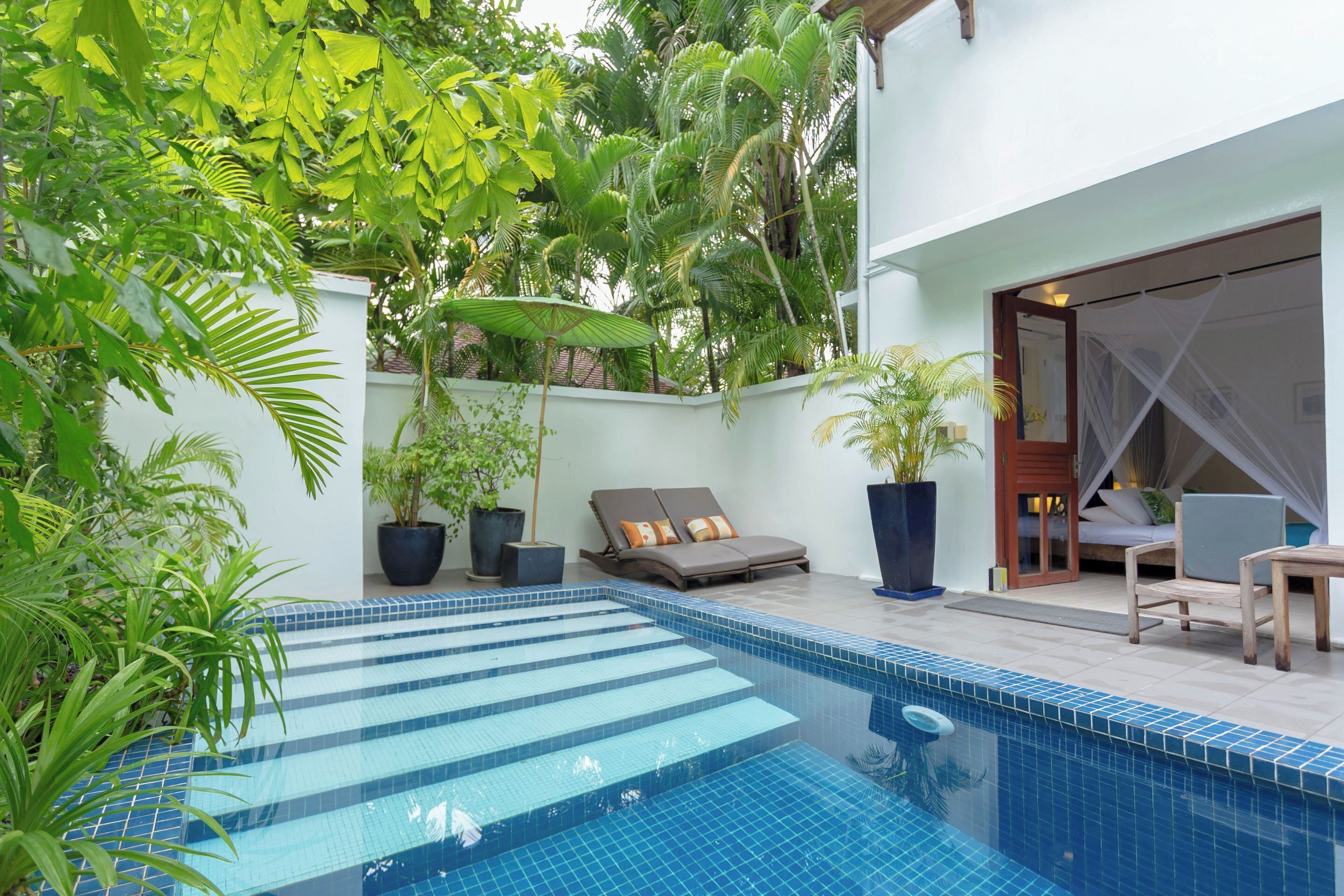 Private Pool (Pool water not heated, Adult Only) | 迷你吧、客房內保險箱、書桌、筆電工作空間