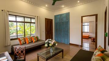 Minibar, in-room safe, individually decorated, desk