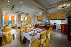 Restaurant - Danly Hotel (Hanoi)