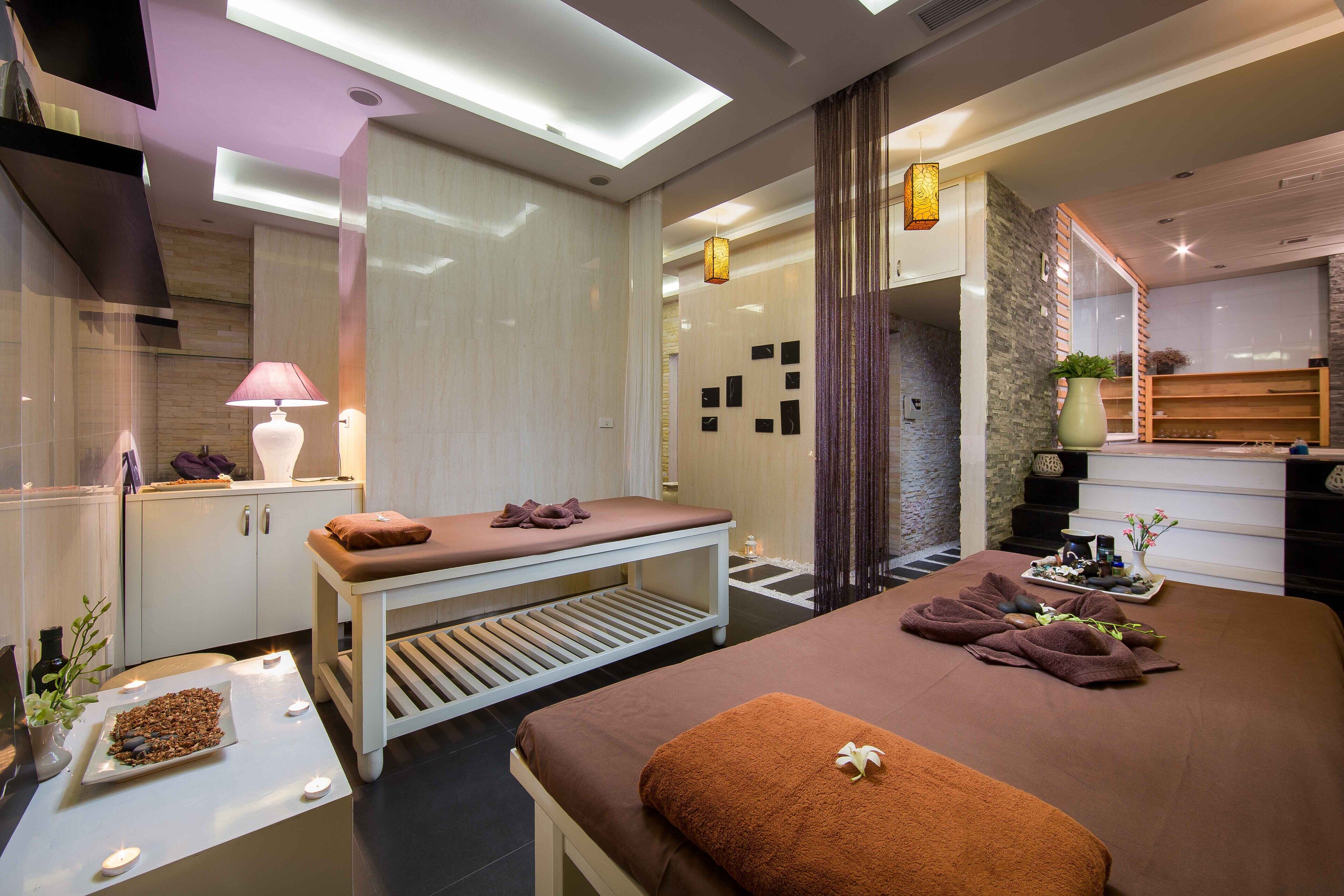 Photo - Danly Hotel