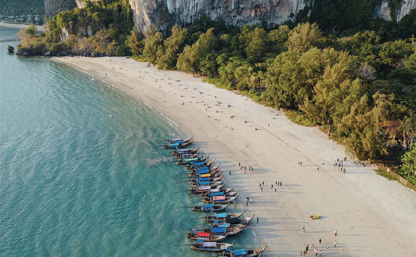 Una spiaggia nelle vicinanze