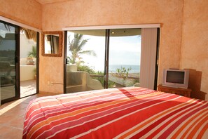 Luxury Villa, 3 Bedrooms, Ocean View | 3 bedrooms, free WiFi