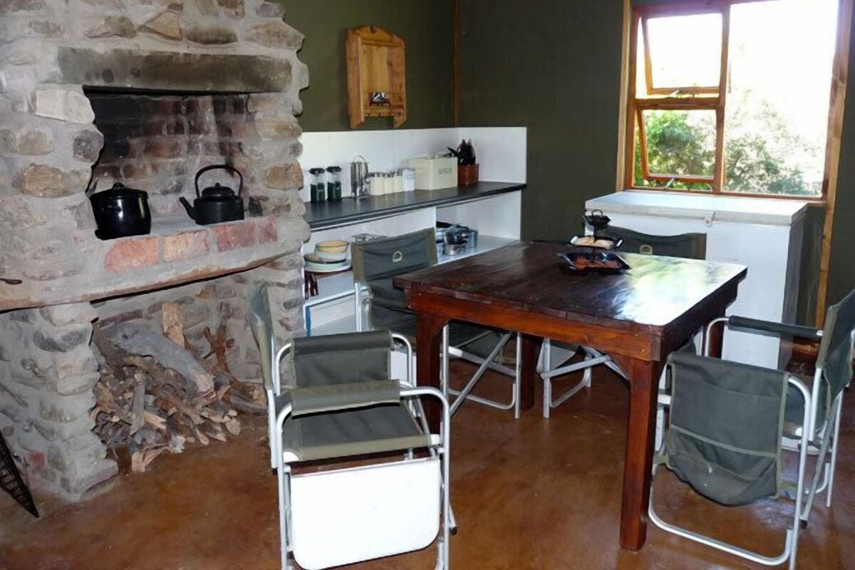 Cottage (Eco Bush) | Private kitchen | Coffee/tea maker