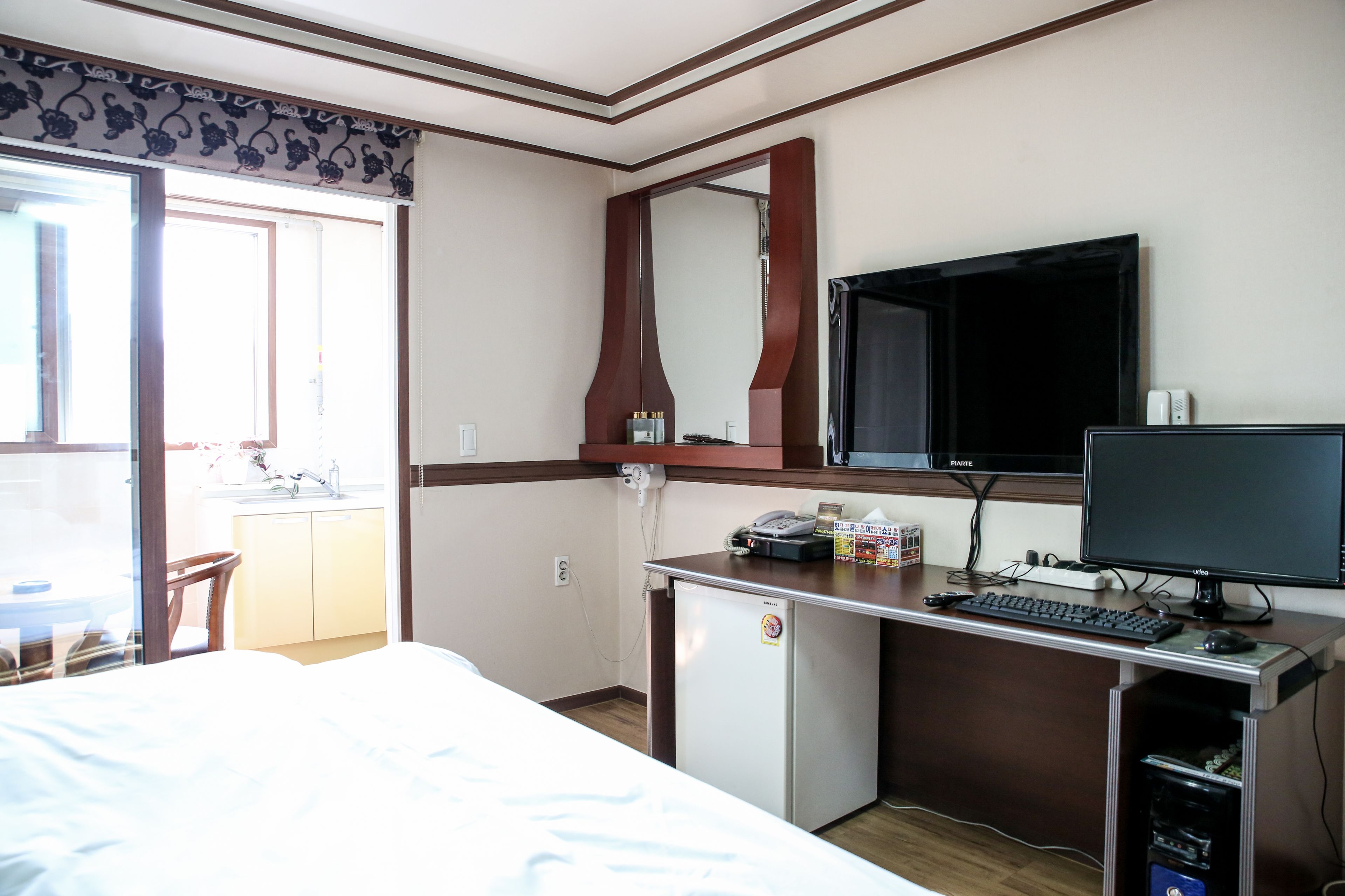 standard double room | desk, blackout curtains, iron/ironing board, free wifi