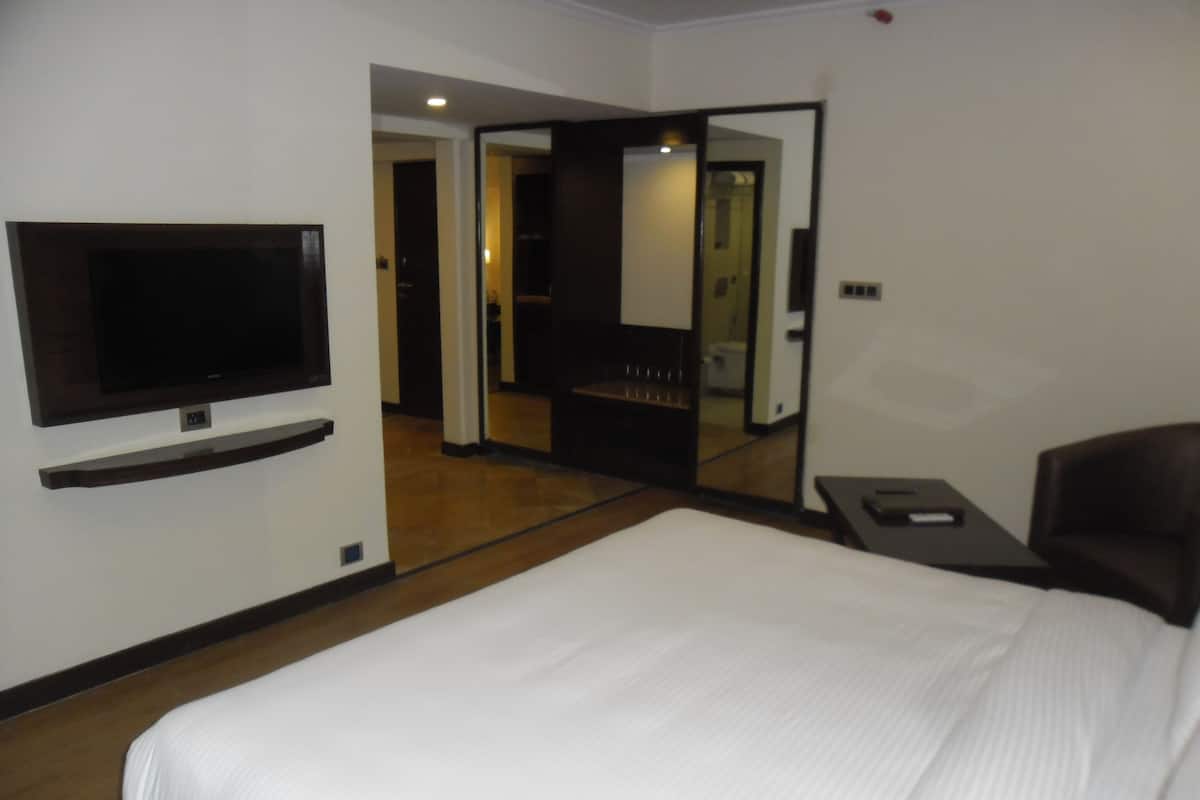 Quarto luxo | Frigobar, cofres nos quartos, escrivaninha