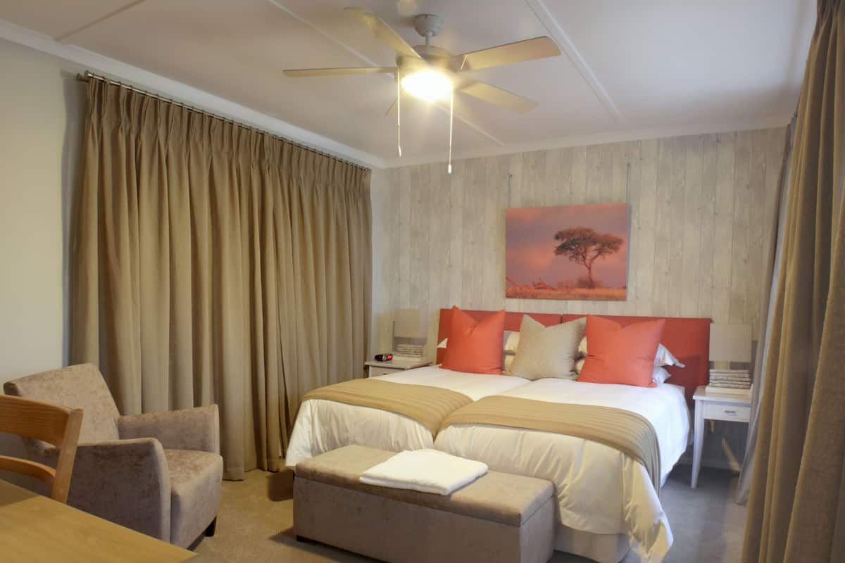 Room (8 Acacia) | In-room safe, cribs (free), WiFi (surcharge)
