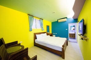 Deluxe-Apartment, 2 Schlafzimmer, Küche | Schreibtisch, Zustellbetten, kostenloses WLAN, Bettwäsche